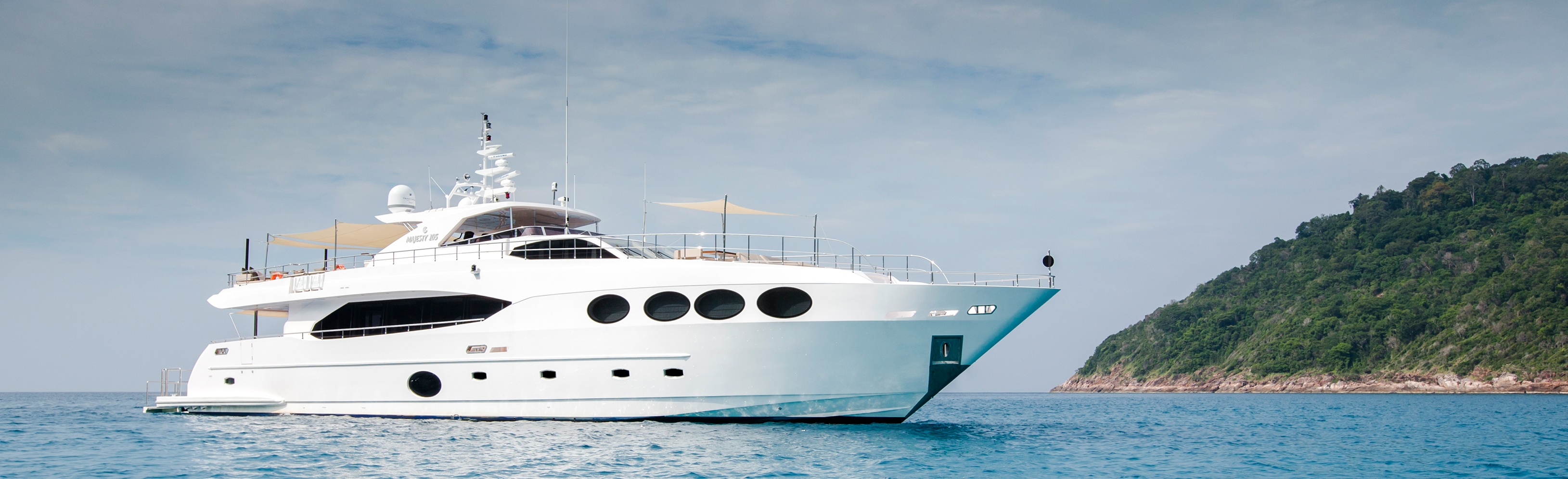 majesty 105 yacht price